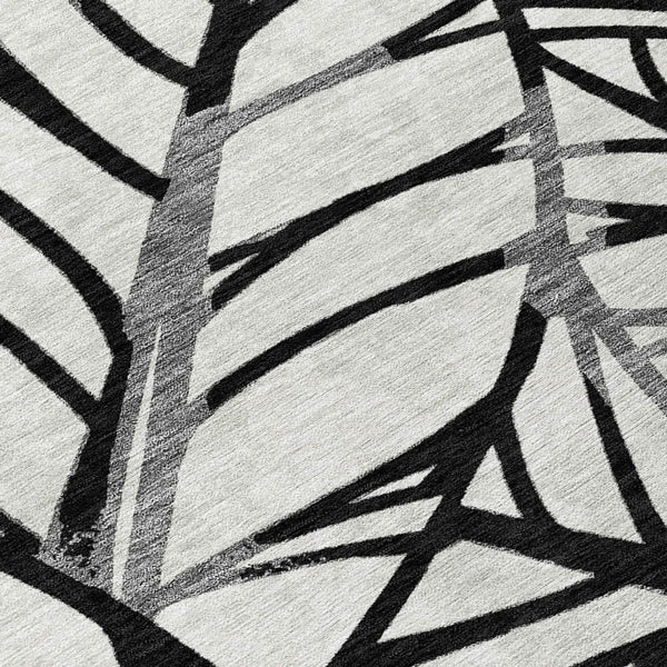 Homeroots 3' Artichoke Green And Beige Floral Washable Area Rug For Indoor Outdoor Use, Durable & Stylish 8' Round Polyester 584190