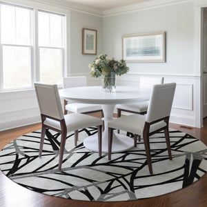 Homeroots 3' Artichoke Green And Beige Floral Washable Area Rug For Indoor Outdoor Use, Durable & Stylish 8' Round Polyester 584190