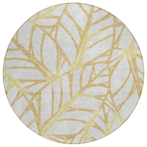 HomeRoots 5' Gold and Beige Floral Area Rug – Durable, Washable Design for Indoor and Outdoor Spaces 8' Round 584202