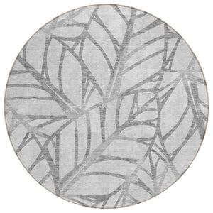 HomeRoots 5' Gray and Silver Floral Area Rug – Stylish, Durable, Machine Washable for Indoor and Outdoor Spaces 8' Round 584208