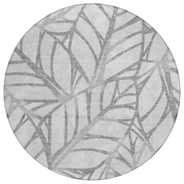 HomeRoots 5' Gray and Silver Floral Area Rug – Stylish, Durable, Machine Washable for Indoor and Outdoor Spaces 8' Round 584208