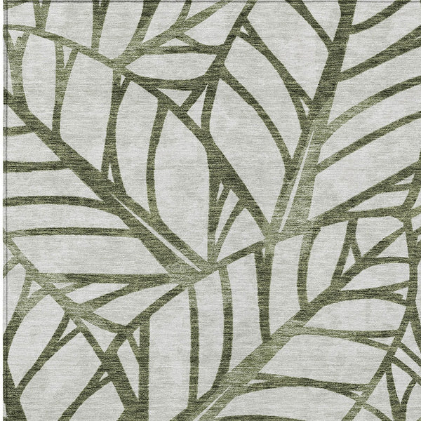 Homeroots 3' Artichoke Green And Beige Floral Washable Area Rug For Indoor Outdoor Use, Durable & Stylish 3' X 5' Polyester 584218