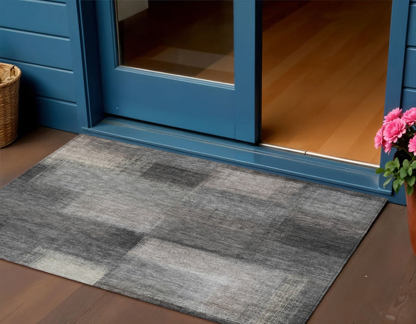 Homeroots 3' Artichoke Green Abstract Washable Indoor Outdoor Area Rug – Durable, Stylish, Stain Resistant Design 3' X 5' Polyester 584260