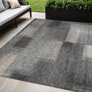 Homeroots 3' Artichoke Green Abstract Washable Indoor Outdoor Area Rug – Durable, Stylish, Stain Resistant Design 5' X 8' Polyester 584261