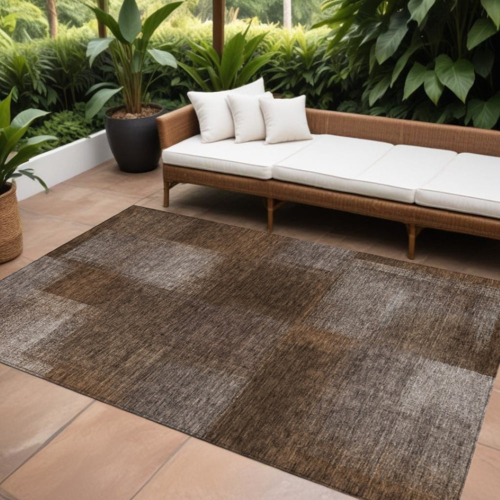 HomeRoots 9' Brown and Ivory Abstract Area Rug – Durable, Washable, Versatile for Indoor and Outdoor Spaces 9' X 12' 584270