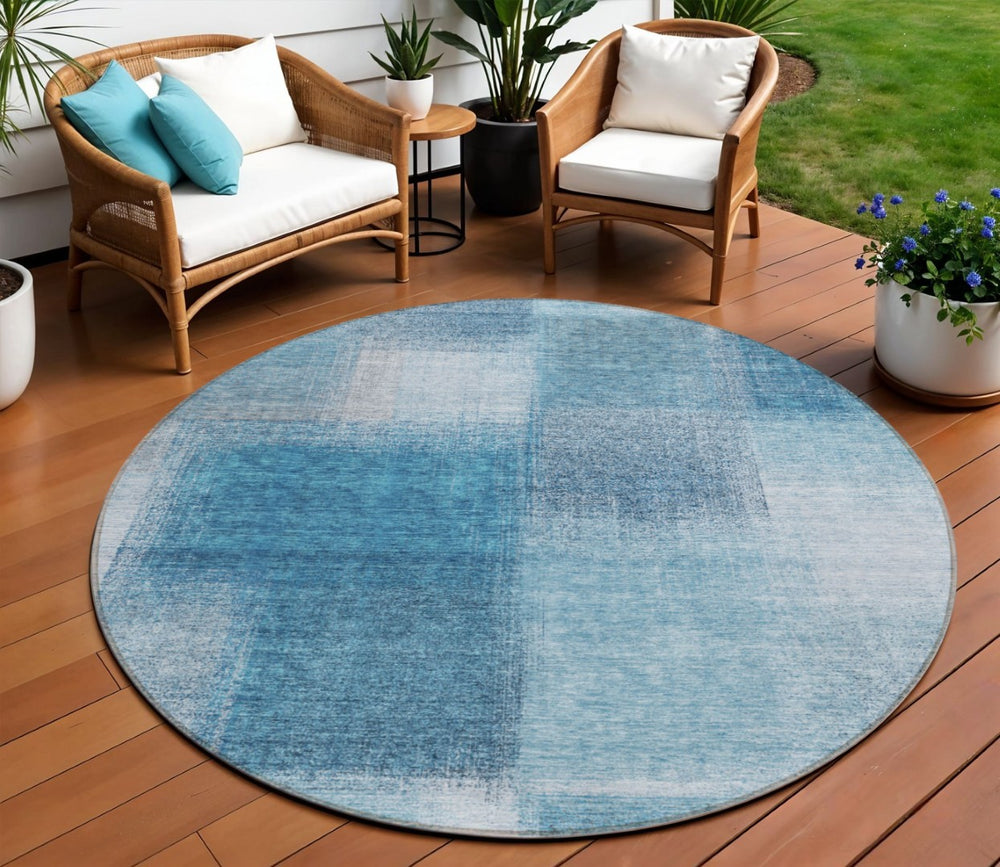 HomeRoots 5' Denim Blue and Navy Abstract Area Rug – Stylish, Washable, Indoor/Outdoor, Durable Design for Any Space 8' Round 584274
