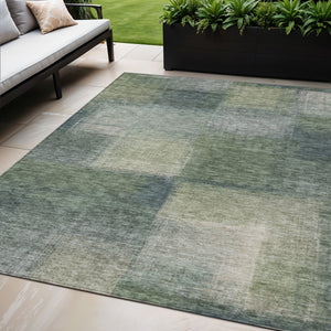 Homeroots 3' Artichoke Green Abstract Washable Indoor Outdoor Area Rug – Durable, Stylish, Stain Resistant Design 5' X 8' Polyester 584285