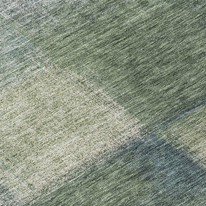 Homeroots 3' Artichoke Green Abstract Washable Indoor Outdoor Area Rug – Durable, Stylish, Stain Resistant Design 8' Round Polyester 584286