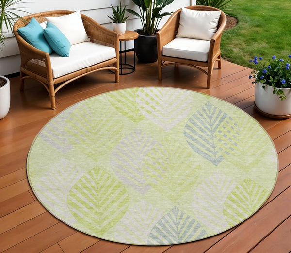 Homeroots 3' Artichoke Green Floral Area Rug - Washable, Durable, Ideal For Indoor & Outdoor Spaces 8' Round Polyester 584394