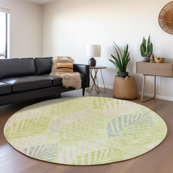 Homeroots 3' Artichoke Green Floral Area Rug - Washable, Durable, Ideal For Indoor & Outdoor Spaces 8' Round Polyester 584394
