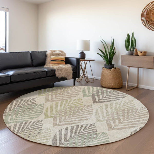 Homeroots 3' Artichoke Green Floral Area Rug - Washable, Durable, Ideal For Indoor & Outdoor Spaces 8' Round Polyester 584400