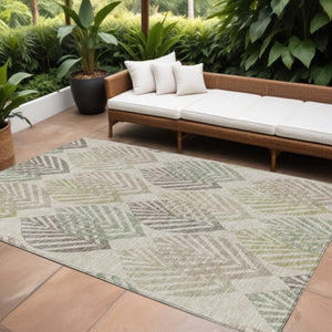 Homeroots 3' Artichoke Green Floral Area Rug - Washable, Durable, Ideal For Indoor & Outdoor Spaces 10' X 14' Polyester 584403