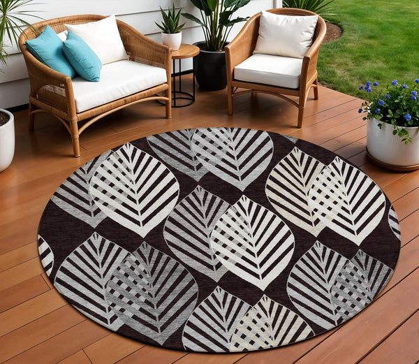 Homeroots 3' Artichoke Green Floral Area Rug - Washable, Durable, Ideal For Indoor & Outdoor Spaces 8' Round Polyester 584406