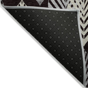 Homeroots 3' Artichoke Green Floral Area Rug - Washable, Durable, Ideal For Indoor & Outdoor Spaces 8' X 10' Polyester 584407