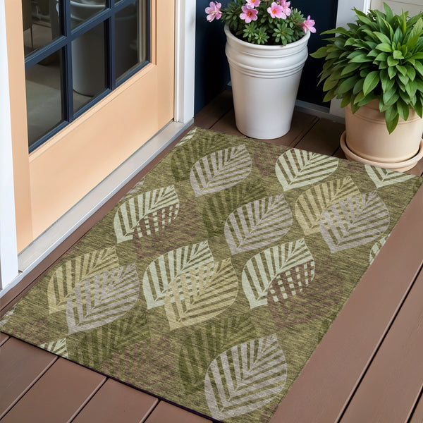 Homeroots 3' Artichoke Green Floral Area Rug - Washable, Durable, Ideal For Indoor & Outdoor Spaces 3' X 5' Polyester 584422