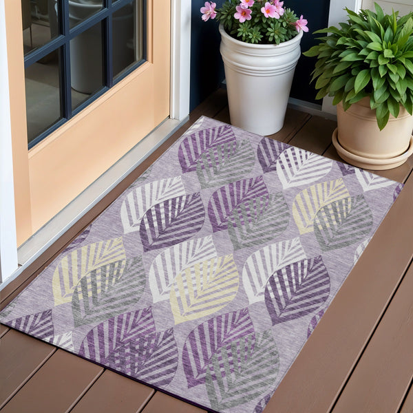 Homeroots 3' Artichoke Green Floral Area Rug - Washable, Durable, Ideal For Indoor & Outdoor Spaces 3' X 5' Polyester 584434