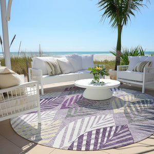 Homeroots 3' Artichoke Green Floral Area Rug - Washable, Durable, Ideal For Indoor & Outdoor Spaces 8' Round Polyester 584436