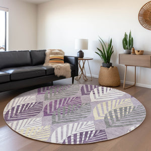 Homeroots 3' Artichoke Green Floral Area Rug - Washable, Durable, Ideal For Indoor & Outdoor Spaces 8' Round Polyester 584436