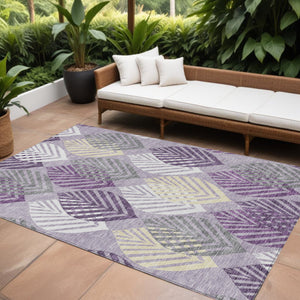 Homeroots 3' Artichoke Green Floral Area Rug - Washable, Durable, Ideal For Indoor & Outdoor Spaces 8' X 10' Polyester 584437