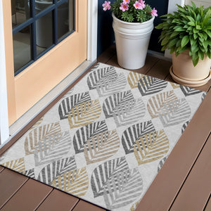 Homeroots 3' Artichoke Green Floral Area Rug - Washable, Durable, Ideal For Indoor & Outdoor Spaces 3' X 5' Polyester 584440