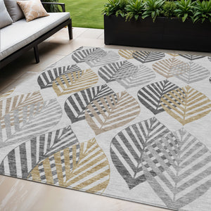 Homeroots 3' Artichoke Green Floral Area Rug - Washable, Durable, Ideal For Indoor & Outdoor Spaces 5' X 8' Polyester 584441