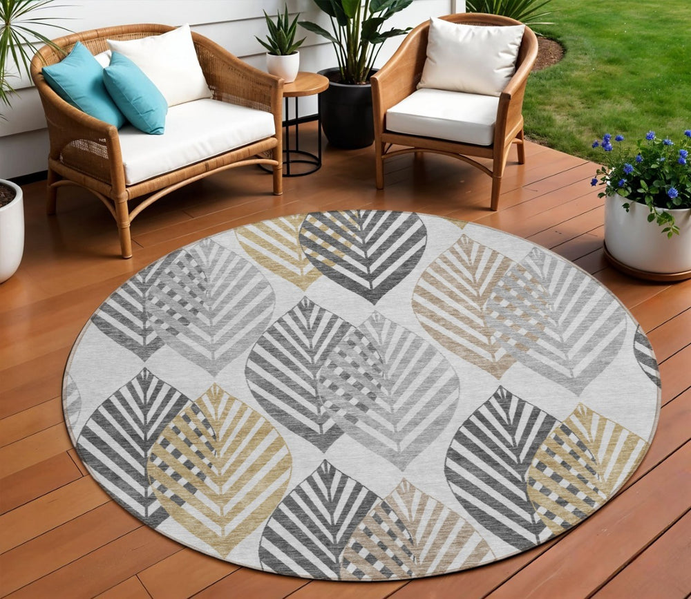 HomeRoots 5' Elegant Silver Gray and Gold Floral Area Rug - Durable, Washable for Indoor and Outdoor Spaces 8' Round 584442