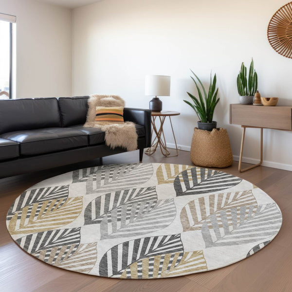 Homeroots 3' Artichoke Green Floral Area Rug - Washable, Durable, Ideal For Indoor & Outdoor Spaces 8' Round Polyester 584442