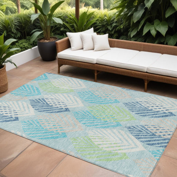 Homeroots 3' Artichoke Green Floral Area Rug - Washable, Durable, Ideal For Indoor & Outdoor Spaces 10' X 14' Polyester 584451