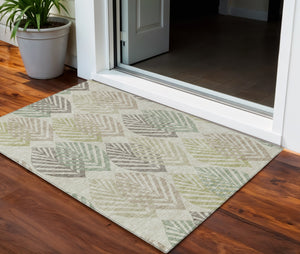 Homeroots 3' Artichoke Green Floral Area Rug - Washable, Durable, Ideal For Indoor & Outdoor Spaces 3' X 5' Polyester 584452