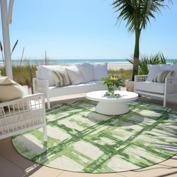 Homeroots 3' Stylish Beige Brown Taupe Striped Washable Area Rug For Indoor And Outdoor Comfort And Charm 8' Round Polyester 584484