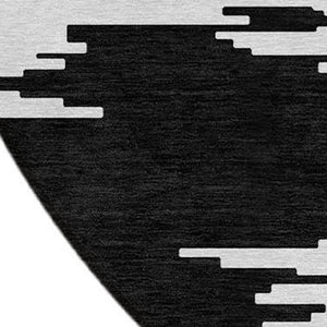 Homeroots 3'' Black Gray Silver Abstract Washable Area Rug For Indoor Outdoor Spaces, Stain Resistant Design 8' Round Polyester 584538