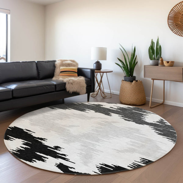 Homeroots 3'' Black Gray Silver Abstract Washable Area Rug For Indoor Outdoor Spaces, Stain Resistant Design 8' Round Polyester 584538