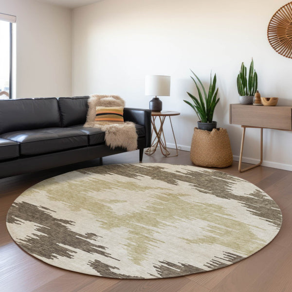 Homeroots 3'' Black Gray Silver Abstract Washable Area Rug For Indoor Outdoor Spaces, Stain Resistant Design 8' Round Polyester 584544