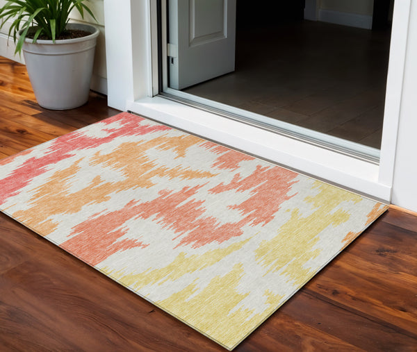 Homeroots 3'' Black Gray Silver Abstract Washable Area Rug For Indoor Outdoor Spaces, Stain Resistant Design 3' X 5' Polyester 584548