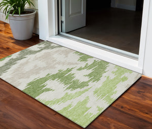 Homeroots 3'' Black Gray Silver Abstract Washable Area Rug For Indoor Outdoor Spaces, Stain Resistant Design 3' X 5' Polyester 584554