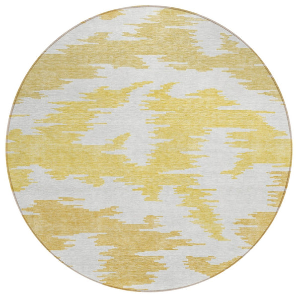 HomeRoots 5' Abstract Washable Indoor Outdoor Area Rug in Gold Beige & Wheat – Durable & Easy-Care Design 8' Round 584562