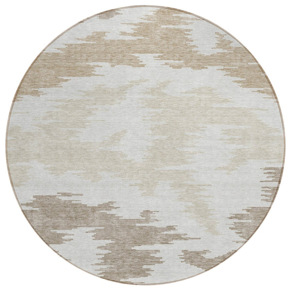 HomeRoots 5' Contemporary Abstract Area Rug in Ivory, Beige, and Brown – Washable for Indoor/Outdoor Use 8' Round 584568