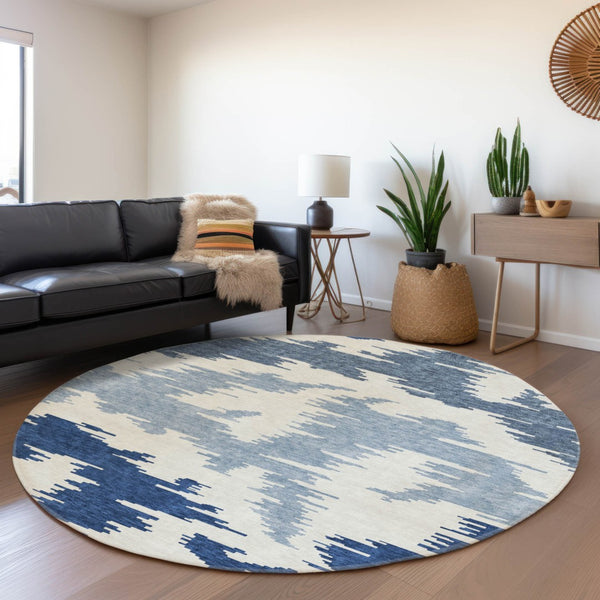 Homeroots 3'' Black Gray Silver Abstract Washable Area Rug For Indoor Outdoor Spaces, Stain Resistant Design 8' Round Polyester 584574