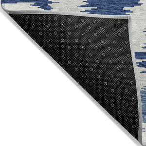 Homeroots 3'' Black Gray Silver Abstract Washable Area Rug For Indoor Outdoor Spaces, Stain Resistant Design 8' X 10' Polyester 584575