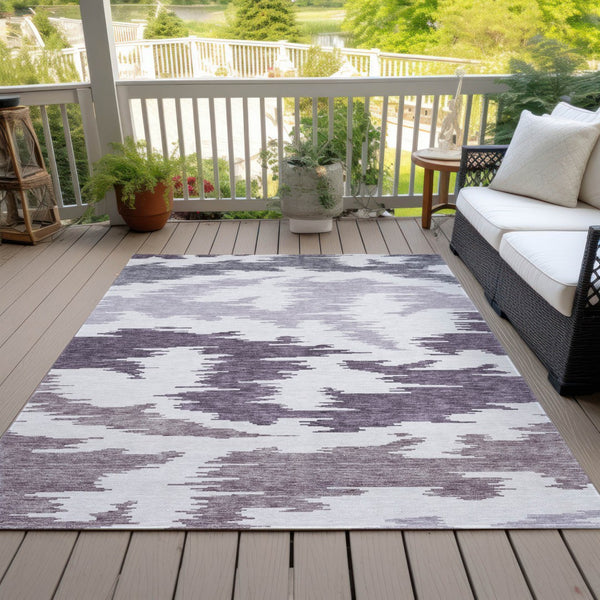 Homeroots 3'' Black Gray Silver Abstract Washable Area Rug For Indoor Outdoor Spaces, Stain Resistant Design 5' X 8' Polyester 584585