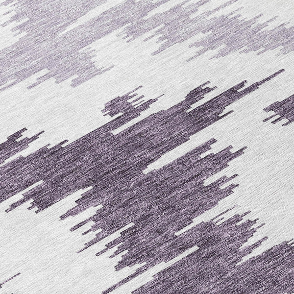 Homeroots 3'' Black Gray Silver Abstract Washable Area Rug For Indoor Outdoor Spaces, Stain Resistant Design 8' Round Polyester 584586