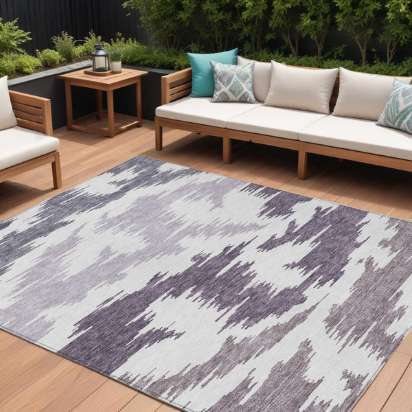 Homeroots 3'' Black Gray Silver Abstract Washable Area Rug For Indoor Outdoor Spaces, Stain Resistant Design 10' X 14' Polyester 584589