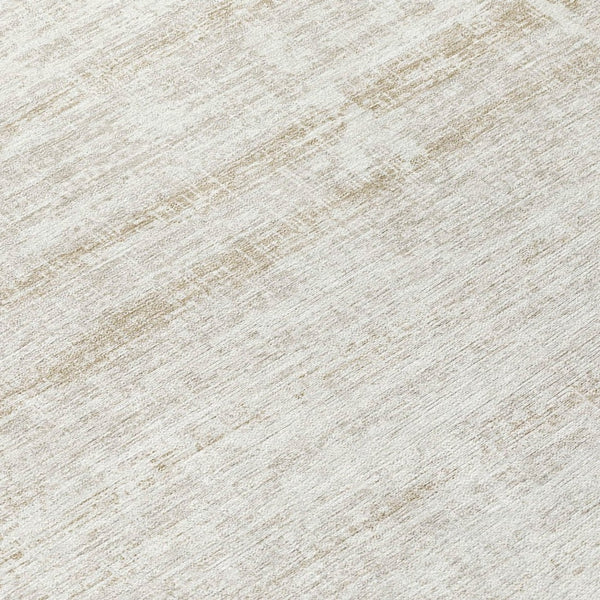 HomeRoots 5' Elegant Ivory Beige Tan Abstract Washable Area Rug for Indoor and Outdoor High-Traffic Spaces 8' Round 584640