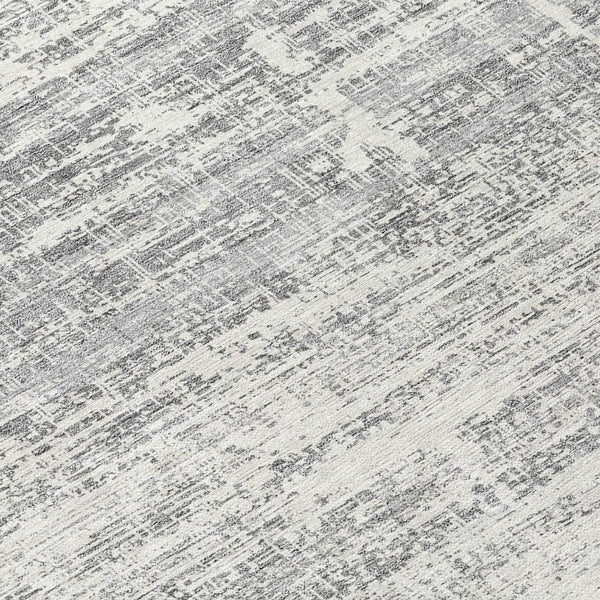 HomeRoots 5' Modern Silver Gray and Charcoal Abstract Area Rug - Durable, Washable for Indoor and Outdoor Use 8' Round 584664