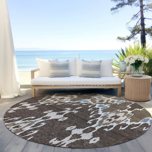 Homeroots 3' Creative Blush Pink And Ivory Ikat Washable Area Rug For Indoor Or Outdoor Spaces, Durable Design 8' Round Polyester 584694