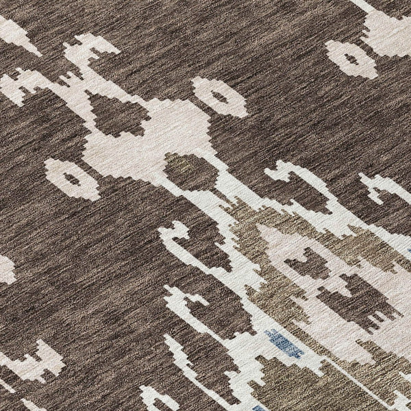 Homeroots 3' Creative Blush Pink And Ivory Ikat Washable Area Rug For Indoor Or Outdoor Spaces, Durable Design 8' Round Polyester 584694