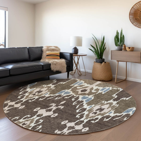 Homeroots 3' Creative Blush Pink And Ivory Ikat Washable Area Rug For Indoor Or Outdoor Spaces, Durable Design 8' Round Polyester 584694