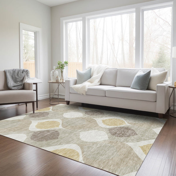 Homeroots 3' Beige Taupe And Ivory Ogee Washable Area Rug - Perfect For Indoor And Outdoor Spaces! 3' X 5' Polyester 584746