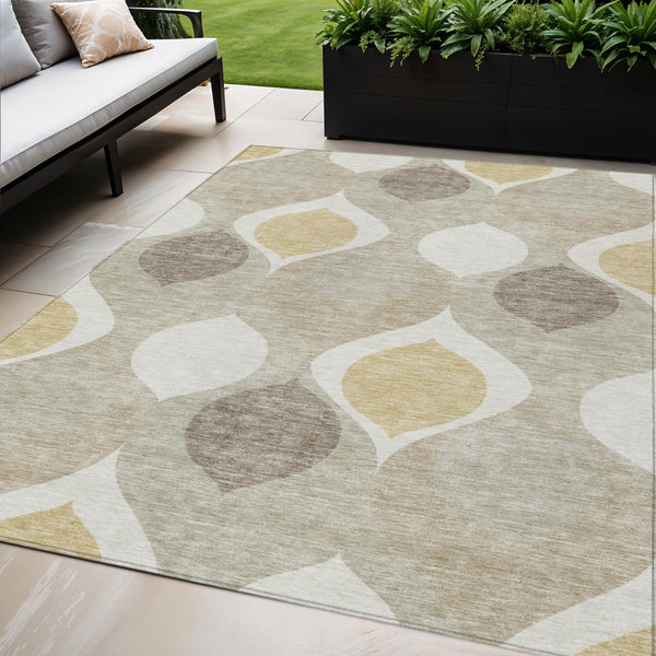 Homeroots 3' Beige Taupe And Ivory Ogee Washable Area Rug - Perfect For Indoor And Outdoor Spaces! 5' X 8' Polyester 584747