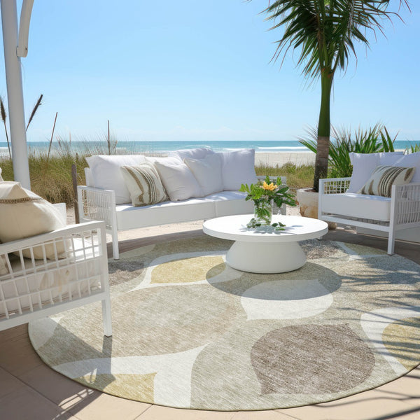 Homeroots 3' Beige Taupe And Ivory Ogee Washable Area Rug - Perfect For Indoor And Outdoor Spaces! 8' Round Polyester 584748